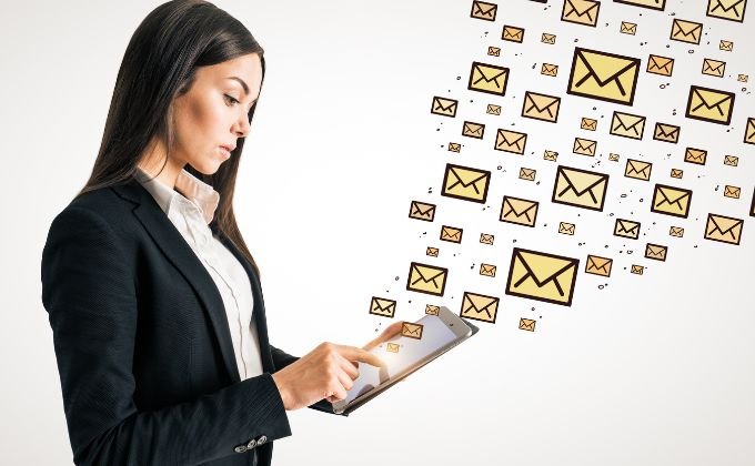 Optimizing Your Campaigns with Email Marketing Management
